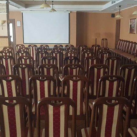 Shato Paradis Hotel Irpin Ngoại thất bức ảnh
