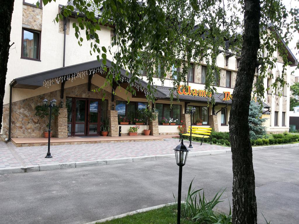 Shato Paradis Hotel Irpin Ngoại thất bức ảnh