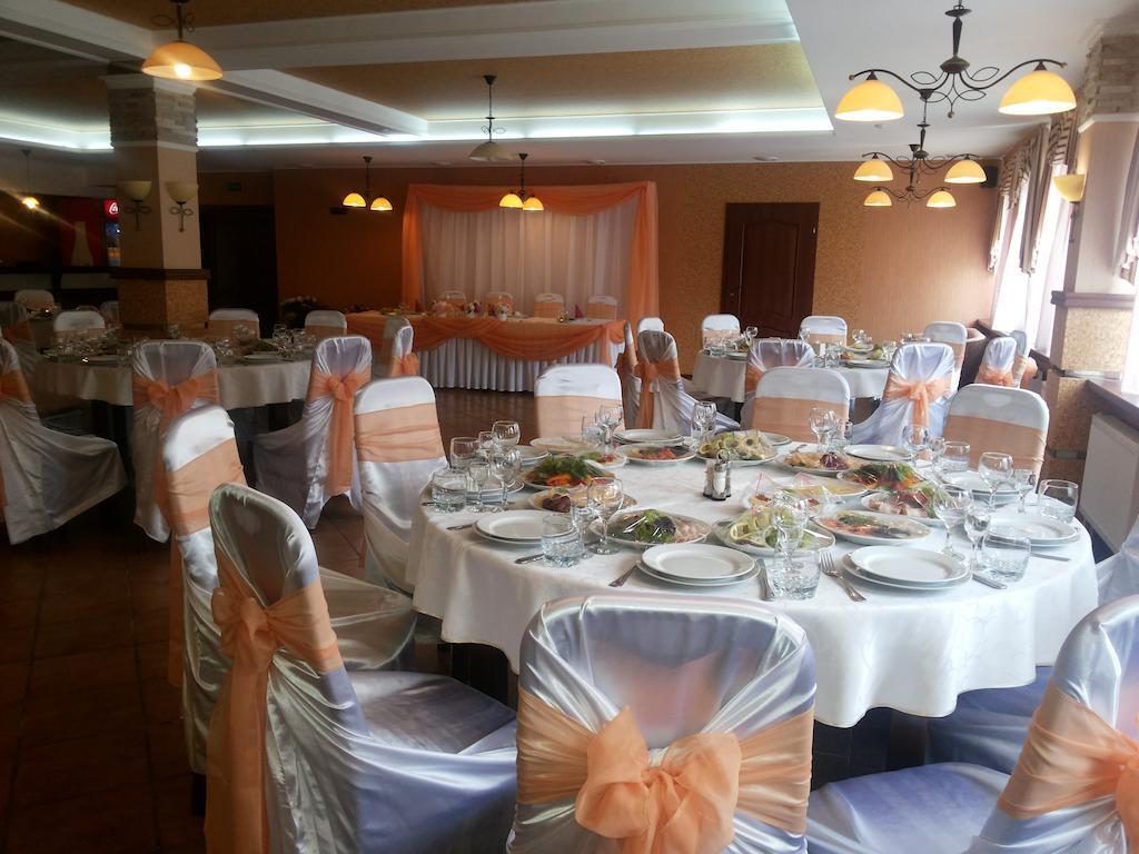 Shato Paradis Hotel Irpin Ngoại thất bức ảnh