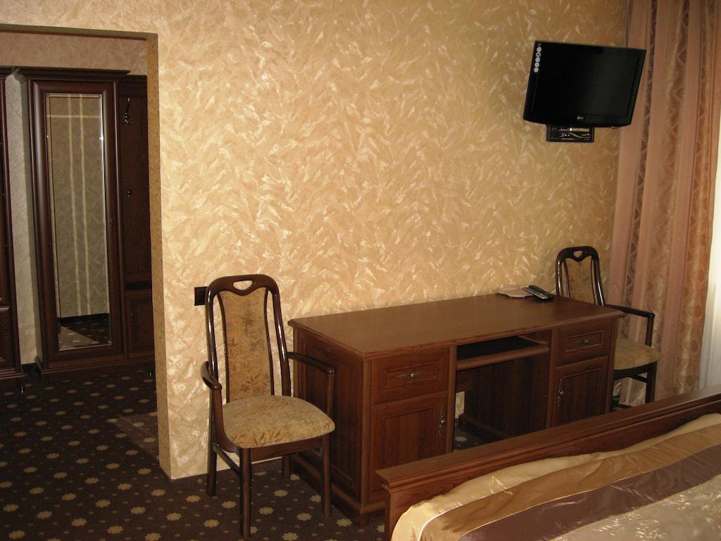 Shato Paradis Hotel Irpin Phòng bức ảnh